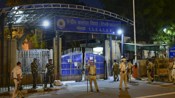 তিহারে কাটাতে হয়েছিল ১০ দিন তিহারে কাটাতে হয়েছিল ১০ দিন