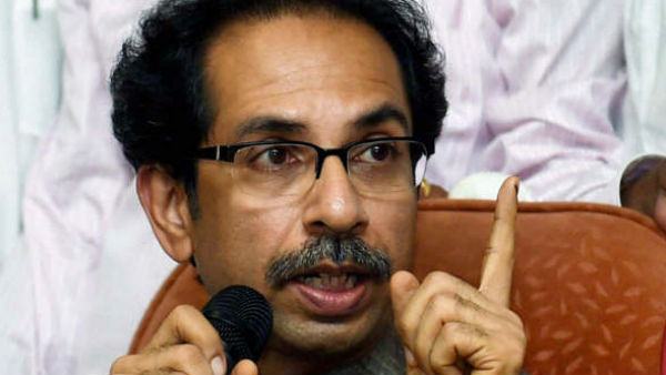 সকাল থেকেই মুখ্যমন্ত্রিত্ব নিয়ে সুর চরাতে থাকে শিবসেনা সকাল থেকেই মুখ্যমন্ত্রিত্ব নিয়ে সুর চরাতে থাকে শিবসেনা