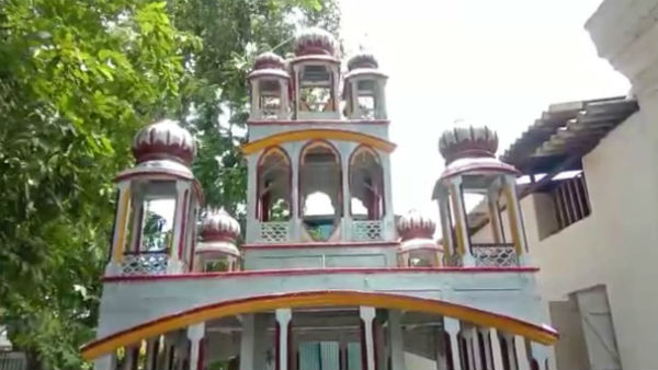 রাম নবমীতে রথ সাজান সদ্দাম