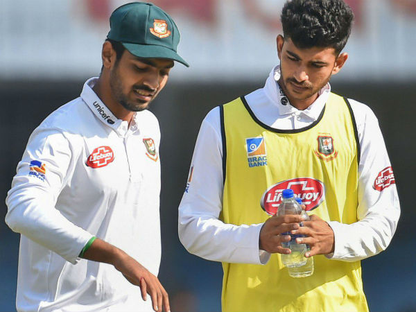 ভিসা সমস্যয় দেশে ফিরতে পারেননি সইফ