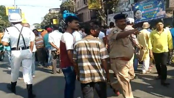 সন্দেশখালির পর এবার কলকাতা শহর! আক্রান্ত ৫ পুলিশকর্মী সন্দেশখালির পর এবার কলকাতা শহর! আক্রান্ত ৫ পুলিশকর্মী