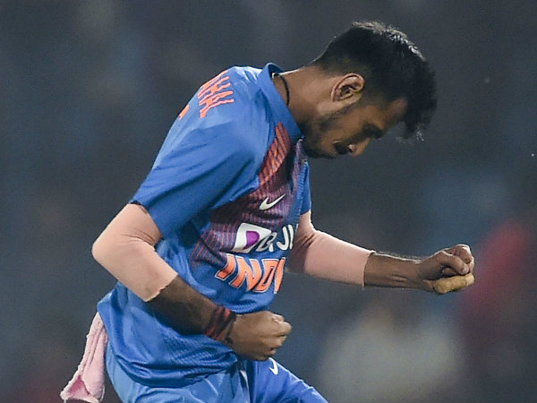 বলিউডের অভিনেত্রী ক্যাটরিনা কাইফে মজে চাহাল বলিউডের অভিনেত্রী ক্যাটরিনা কাইফে মজে চাহাল