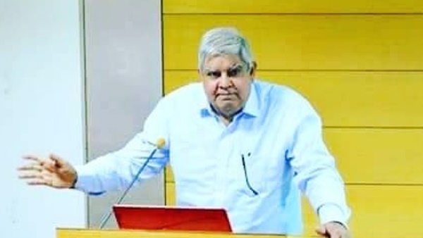 'সংবিধান মেনেই কাজ' 'সংবিধান মেনেই কাজ'