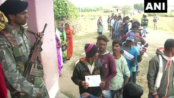LIVE ঝাড়খণ্ড বিধানসভা ভোট ২০১৯: বিজেপি-কংগ্রেস উত্তেজনা পালামৌতে LIVE ঝাড়খণ্ড বিধানসভা ভোট ২০১৯: বিজেপি-কংগ্রেস উত্তেজনা পালামৌতে