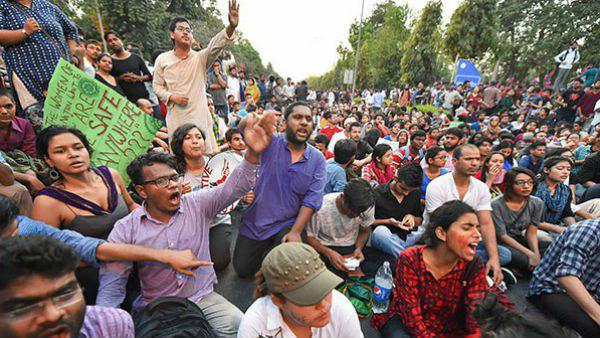 পরিস্থিতি স্বাভাবিক করতে সরকারের উদ্যোগ