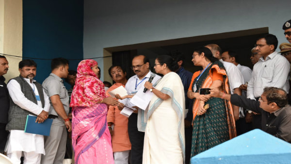 গ্রামে গ্রামে মোবাইল হেলথ টিম