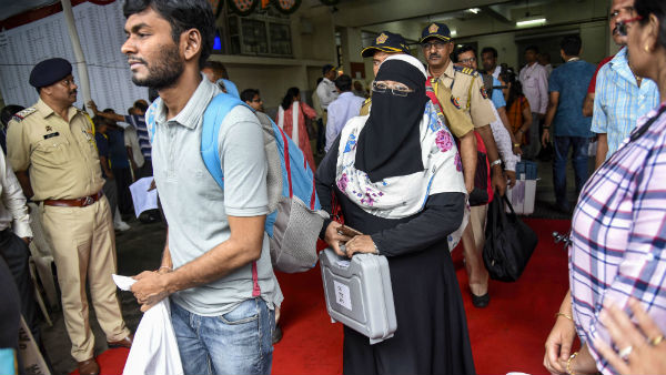 মহিলারা আরও বেশি সক্রিয় সংগঠনে মহিলারা আরও বেশি সক্রিয় সংগঠনে