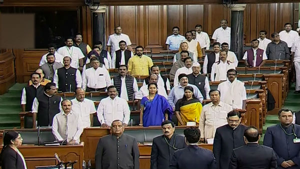 যে গুরুত্বপূর্ণ নতুন বিলগুলি বিবেচনা এবং পাশ হওয়ার সম্ভাবনা রয়েছে যে গুরুত্বপূর্ণ নতুন বিলগুলি বিবেচনা এবং পাশ হওয়ার সম্ভাবনা রয়েছে