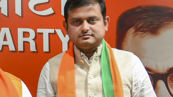 সংসদে তৃণমূল সাংসদ মিমি চক্রবর্তীর আবেদন