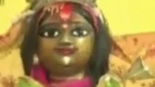 শিবের কোলে চার ছেলে-মেয়ে! তার পাশে পূজিত অষ্টধাতুর জগদ্ধাত্রী শিবের কোলে চার ছেলে-মেয়ে! তার পাশে পূজিত অষ্টধাতুর জগদ্ধাত্রী