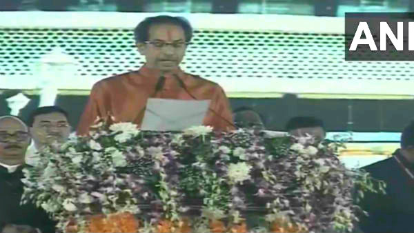উদ্ধবের শপথে নেই সোনিয়া-রাহুল উদ্ধবের শপথে নেই সোনিয়া-রাহুল