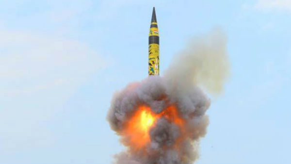 সামরিক বাজেটে কাটছাঁট করতে নারাজ কিম সামরিক বাজেটে কাটছাঁট করতে নারাজ কিম