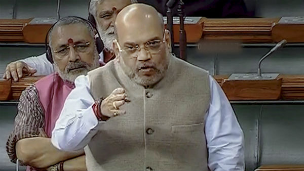 লোকসভায় বিরোধীদের তোপ লোকসভায় বিরোধীদের তোপ