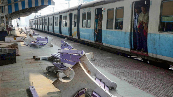 রেলে হামলাও ছোট ঘটনা রেলে হামলাও ছোট ঘটনা