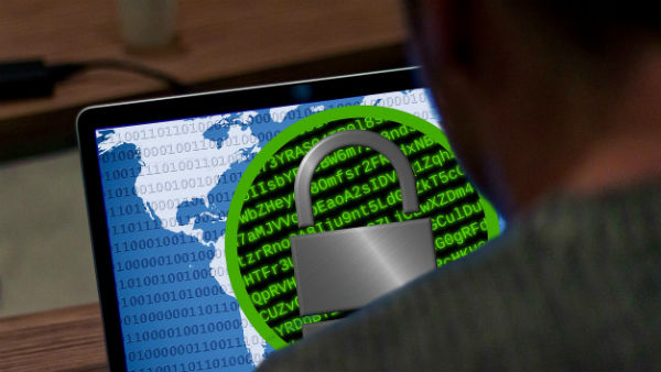 কর্মী ছাঁটাই 