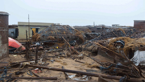 সাইক্লোন ফেনি, কমপক্ষে ৮৯ জনের মৃত্যু সাইক্লোন ফেনি, কমপক্ষে ৮৯ জনের মৃত্যু