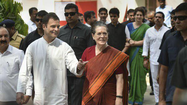 শপথ গ্রহণ মঞ্চ পরিণত মোদী বিরোধী মঞ্চ