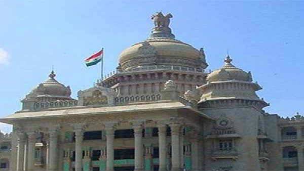 বিধানসভায় বর্তমান অবস্থা