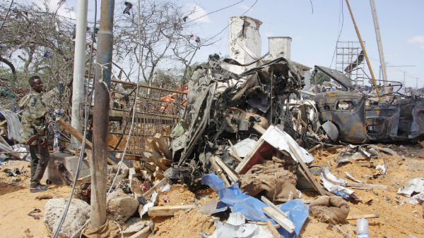 আল-শাবাব জঙ্গিগোষ্ঠীর উপর সন্দেহ