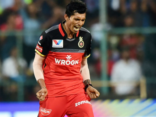 পেস বোলিং