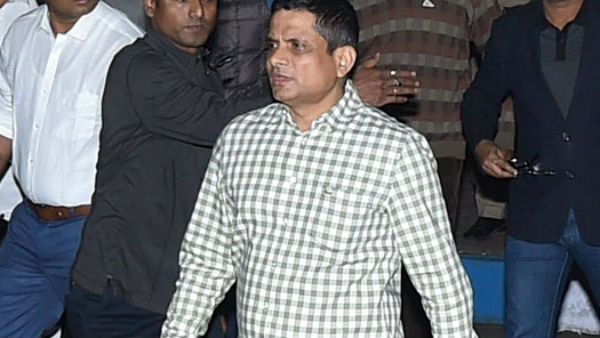  রাজীব কুমারকে নিয়ে বিতর্ক