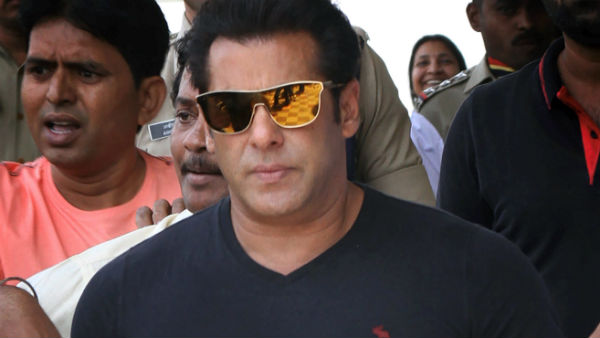 সবচেয়ে বেশি সার্চ হওয়া পুরুষ সেলেব কারা ? 