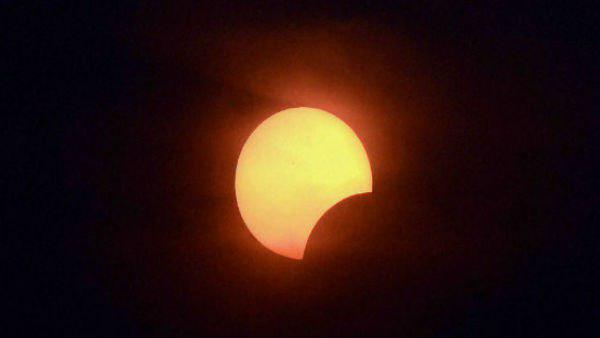 বাস্তু টিপস সূর্যগ্রহণ ঘিরে বাস্তু টিপস সূর্যগ্রহণ ঘিরে