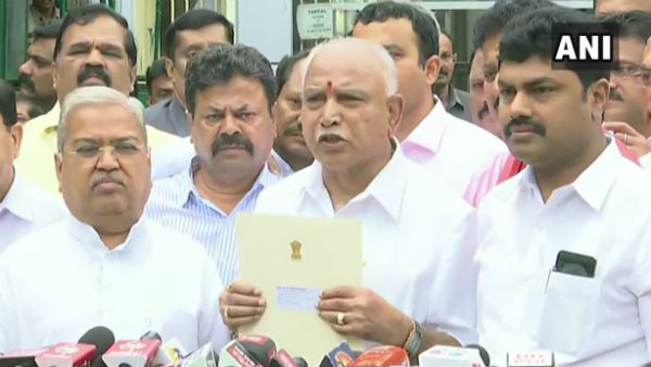 বিদ্রোহী কংগ্রেসিদের মন্ত্রী করার প্রতিশ্রুতি বিদ্রোহী কংগ্রেসিদের মন্ত্রী করার প্রতিশ্রুতি