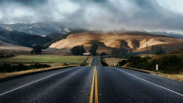 সড়ক নির্মাণে জোর