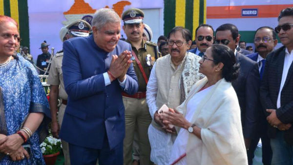 ভুল বোঝাবুঝির অবসানে এক মঞ্চে উভয়ে