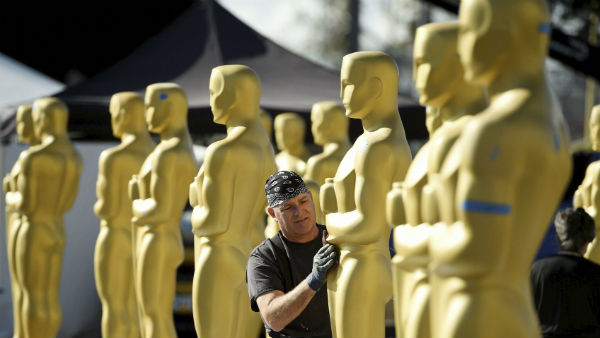 কেভিন হার্ট ইস্যু