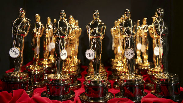 বিভিন্ন সেলেবদের দিয়ে সঞ্চালনার পরিকল্পনা