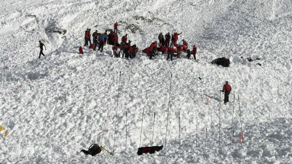 স্বল্প সময়েই ৭৬ হাজার শেয়ার