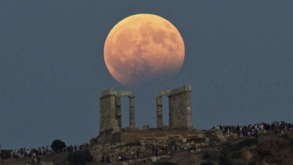 সিংহ-কন্যা