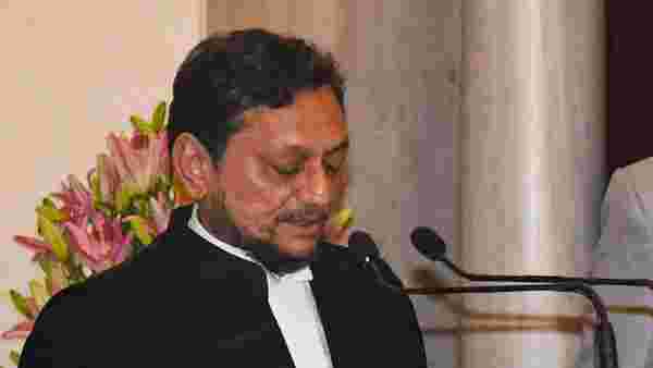 সরকারের দায়িত্ব নিয়ে প্রধান বিচারপতি