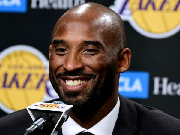 দুর্ঘটনায় মারা গেলেন বাস্কেটবল কিংবদন্তী কোবে ব্রায়ান্ট দুর্ঘটনায় মারা গেলেন বাস্কেটবল কিংবদন্তী কোবে ব্রায়ান্ট