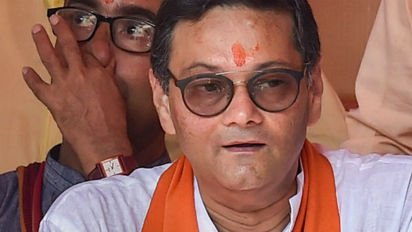 কড়া সমালোচনায় চন্দ্র বসু