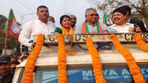 সিএএ নিয়ে মমতা অবস্থানে প্রশ্ন সিএএ নিয়ে মমতা অবস্থানে প্রশ্ন