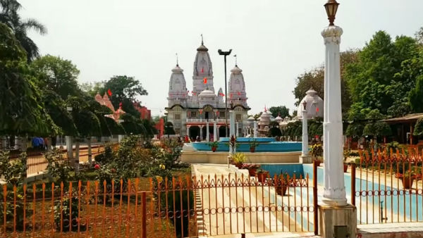 প্রসাদ তৈরি বন্ধ, অনশনে বসলেন গোরখনাথ মন্দিরের পূজারী ও সেবাইতরা প্রসাদ তৈরি বন্ধ, অনশনে বসলেন গোরখনাথ মন্দিরের পূজারী ও সেবাইতরা