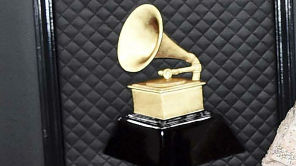 গোল্ডেন গ্লোবে সেরা অভিনেত্রী জুলিয়া গারনার গোল্ডেন গ্লোবে সেরা অভিনেত্রী জুলিয়া গারনার