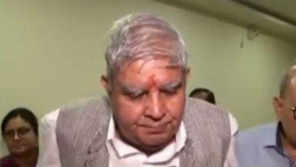 অনুষ্ঠানে গেলেও মঞ্চে উঠতে পারেননি রাজ্যপাল