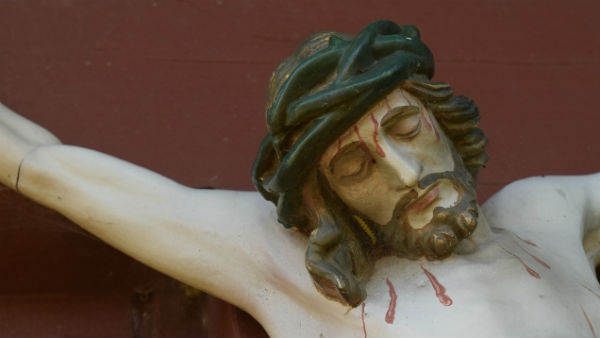 গ্রামবাসীরা এই মূর্তির জন্য নিজেদের সঞ্চয় দিতেও রাজি