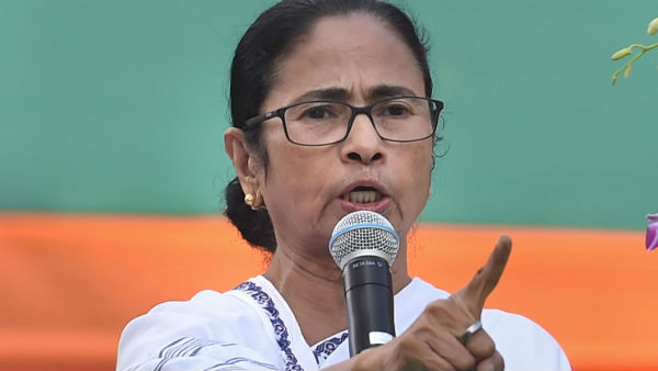 মমতা স্পষ্ট করতে চাইলেন কেন্দ্র বিরোধী অবস্থান
