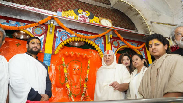 মমতার প্রশংসায় কপিল মুনির আশ্রমের প্রধান