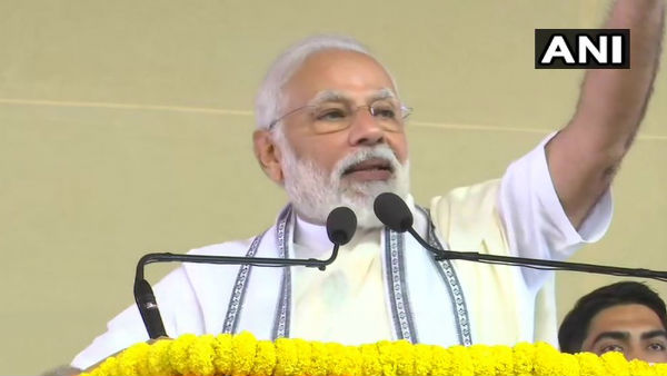 বেলুড় মঠে বক্তৃতা রাখেন নরেন্দ্র মোদী