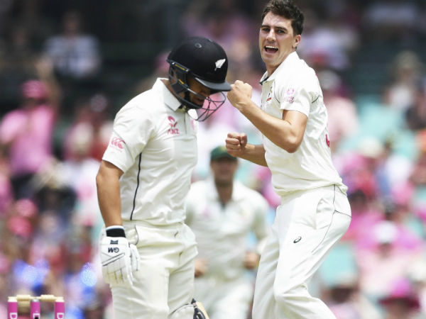 প্যাট কামিন্সের ৩ উইকেট 