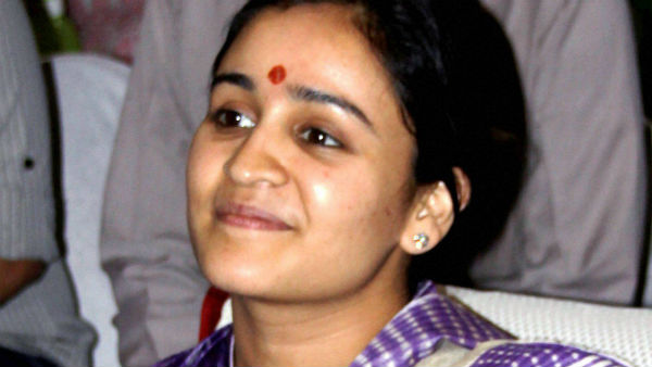 এনআরসিকে সমর্থন অপর্ণার