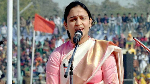 অস্বস্তিতে সপা