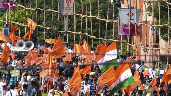 উপাচার্যের মদত রয়েছে হামলায় উপাচার্যের মদত রয়েছে হামলায়