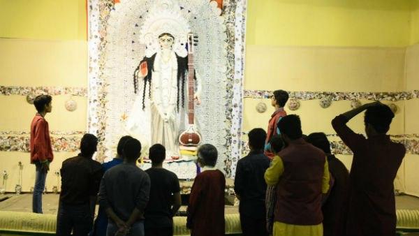 সকাল থেকে পুজোর আয়োজন বাড়িতে, স্কুল কলেজে